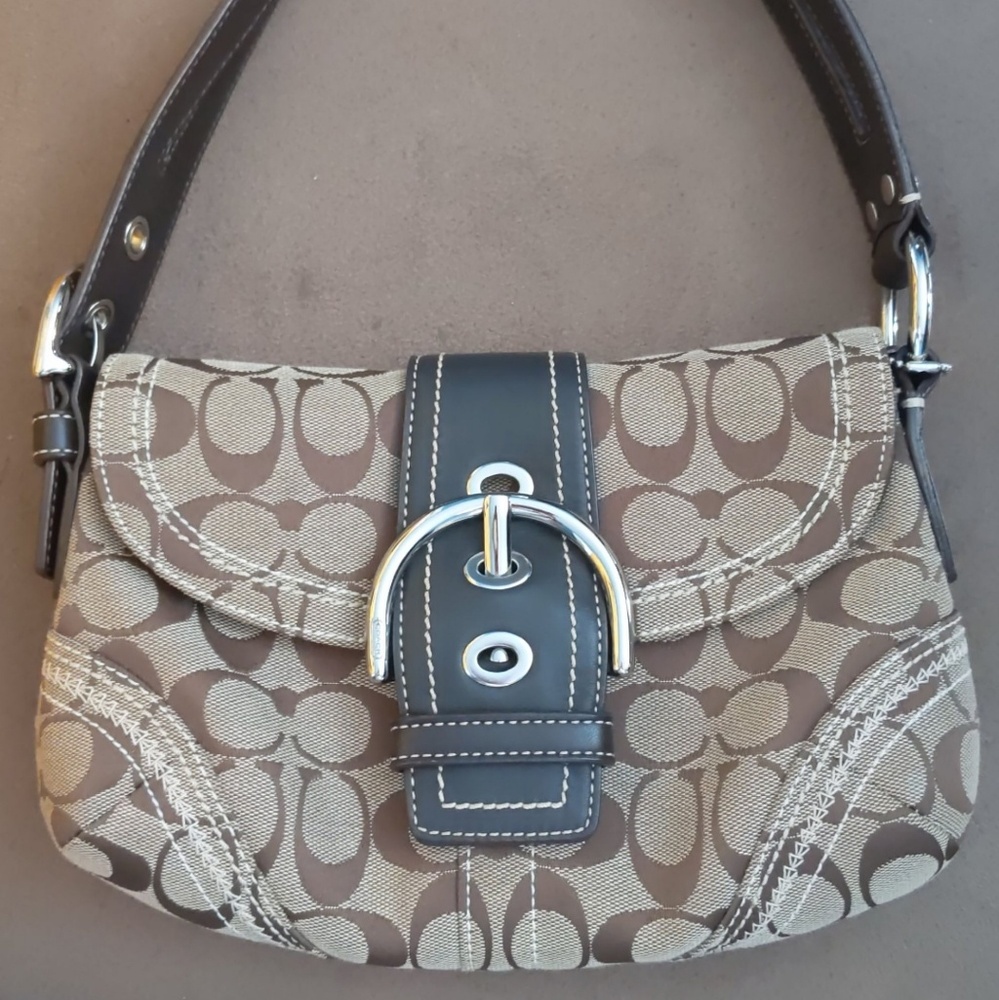 Purses - Picture 2 of 4